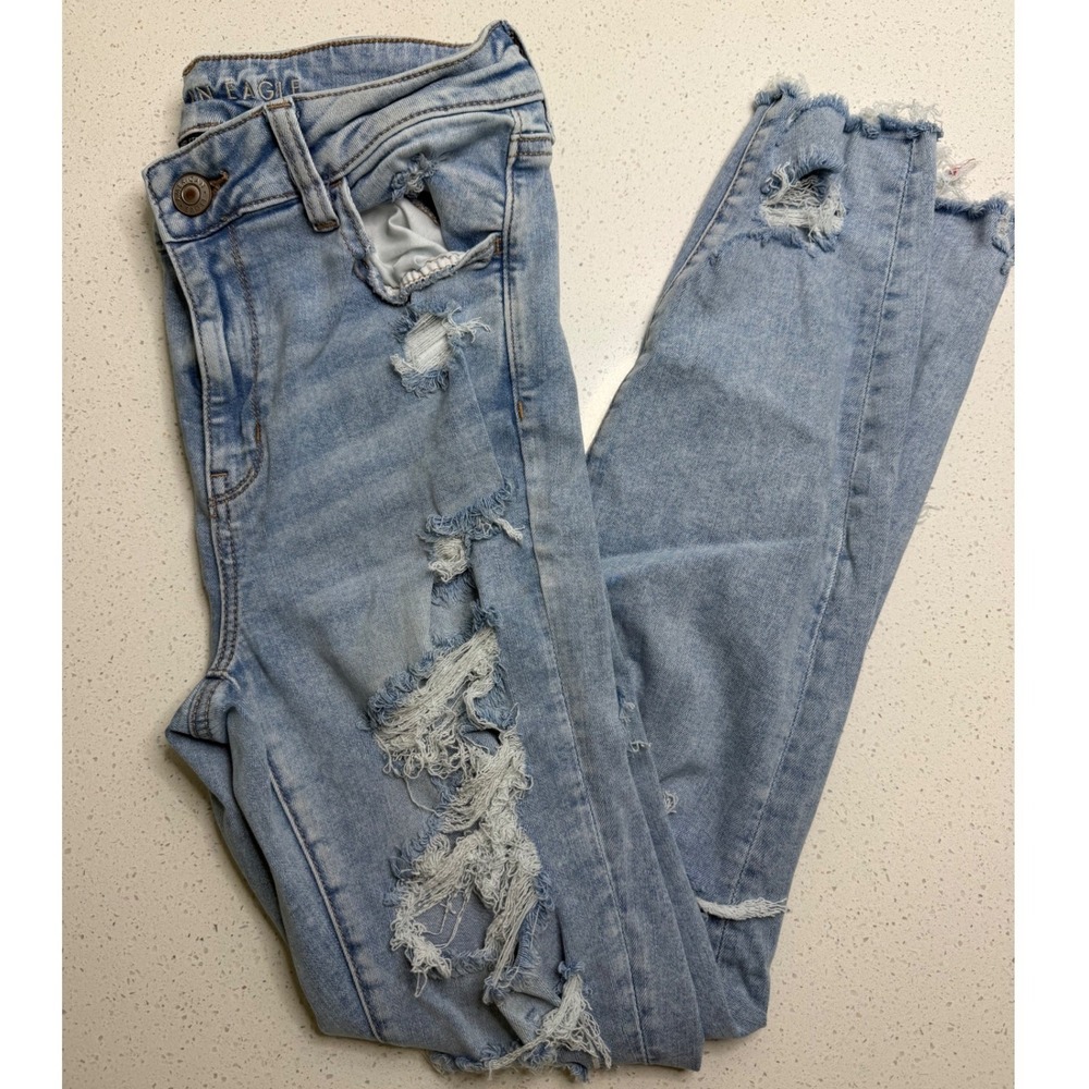 American Eagle Real Good High Waisted Distressed Skinny Jeans Light Wash Size 10
